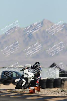 media/Oct-30-2025-Racers Edge (Thu) [[dabbdaf680]]/2-A Group/Session 2 (Turn 16)/